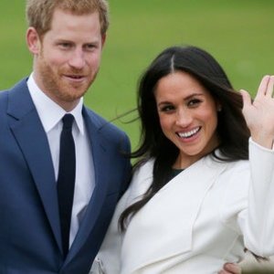 Prince Harry And Meghan Markle Are Breaking Royal Tradition With Their Wedding Cake Choice And More News by Marie Claire - Dailymotion