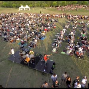 Learn to Fly - Foo Fighters Rockin1000 Official Video