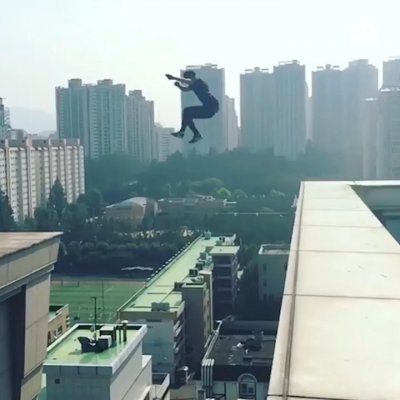 Bleacher Report on Instagram: “Don’t try this at home! Parkour daredevil @maxstorrorcave defies death with his heart-stopping stunts ”