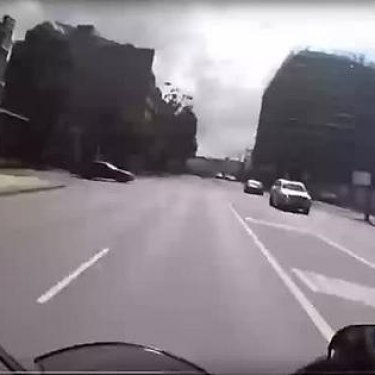 Summer is coming, please wear a helmet