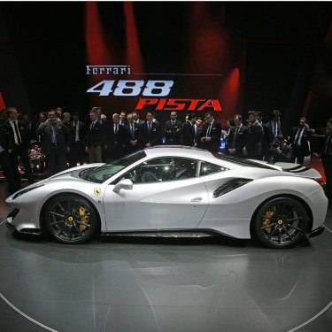 Max on Instagram: “How would you spec it?? For me, All it needs is blue carbon and ✅✅  #ferrari488pista #ferrariking #ferrariclub #thestable…”
