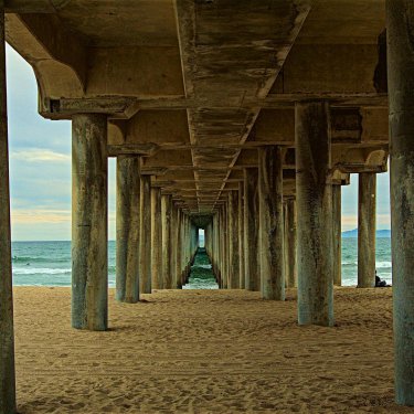 Justin Bose on Instagram: “Beneath Huntington Beach pier. #la #california #losangeles #huntingtonbeach #instatravel #beachlife #leadinglines #travelphotography…”
