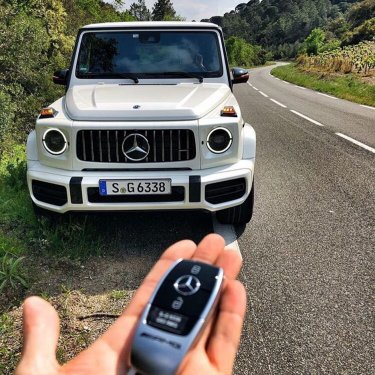 The Gentlemen's Club  on Instagram: “+$200,000 G63 AMGWhat do you think of the New G 63?@alan_enileev”