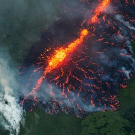 Hawaii Officials Order More Evacuations as New Fissure Gushes Lava