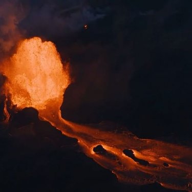 Island News on Instagram: “LAVA UPDATE: The lava eruptions in lower Puna are the most destructive in Kilauea’s history with at least 600 homes destroyed. The state is…”