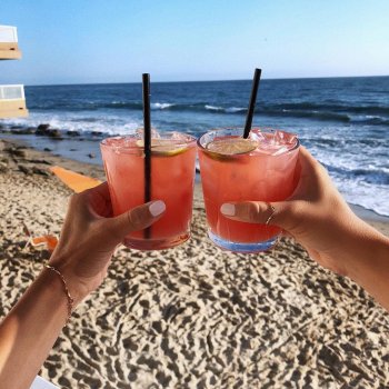 Kendall DiTolla on Instagram: “drinks and a view last night with @beachriot ✨”
