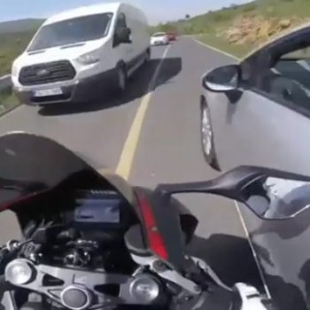CAR CRASH PAGE on Instagram: “ @hasanaydin299 #CLOSECALL Know your limits... The situation can change at any second... Follow @crashcams & ride safe✌ - -…”