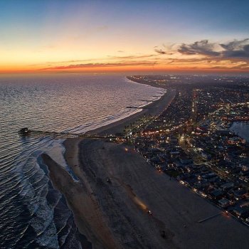 Southern California Living on Instagram: “Beautiful Newport Beach✨❤️ Where is your favorite place to watch a sunset? Follow @southcal_living . . .  by @socalsnapz #newport…”