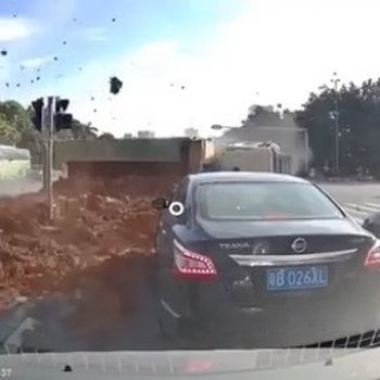 Worst Car Crashes on Instagram: “Innocent pedestrians standing on the sidewalk get a shitty surprise ”