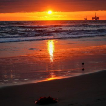 Tina & Rob on Instagram: “#huntingtonbeach #surfcityusa  #californiasunsets #Ig_masterpiece #Worlds_beautiful_photos #unlimitedsunset #IG_color #incrediblesunsets…”