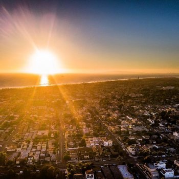 Tina & Rob on Instagram: “#goodnight #huntingtonbeach #surfcityusa #sunset”