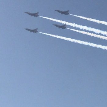 Laurie Tenorio on Instagram: “This was a great date... Airshow (i could watch these guys for hours ) and then dinner...now coffee and watching the sun set.✈️✈️✈️”