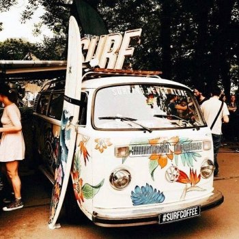 Island Vibes on Instagram: “Kombi vibes Follow @islandvibess for more! Photo | @yourdailysurf#kombi #kombivan #vanlife #vanlifer #vanliving”