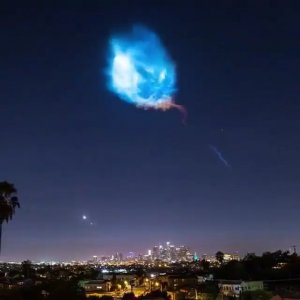 SpaceX Daily on Instagram: “Time lapse of SpaceX’s Falcon 9 above Downtown Los Angeles  Video credit unknown#spacex #space #la #falcon #elonmusk #rocketlaunch”