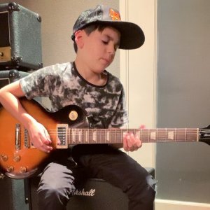 Jayden Tatasciore ???????????? on Instagram: “✨KNOCKIN’ ON HEAVENS DOOR✨ @slash @gunsnroses . . #slash #gunsnroses #gnr #gnrcoversong #knockinonheavensdoor #guitarist #gibsonguitars…”