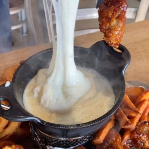 @foodwithmichel on Instagram: “This or that: Korean Fried Chicken from @chickenuniversityfullerton or Nashville Hot Chicken from @jaybirdschicken”