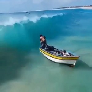 Surfer Girl on Instagram: “Not the best time to cast off...you’re thoughts? - Follow:@surfmecca Follow@surfmecca For more cool content ????✌️ - - • •…”