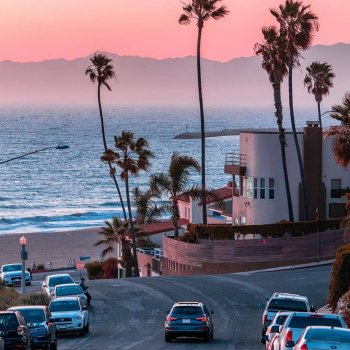 Southern California Living on Instagram: “Let’s drive to the beach and watch the sunset.???????? Who would you take????? Follow @southcal_living . . . ???? by @ejimmy3 #losangeles”