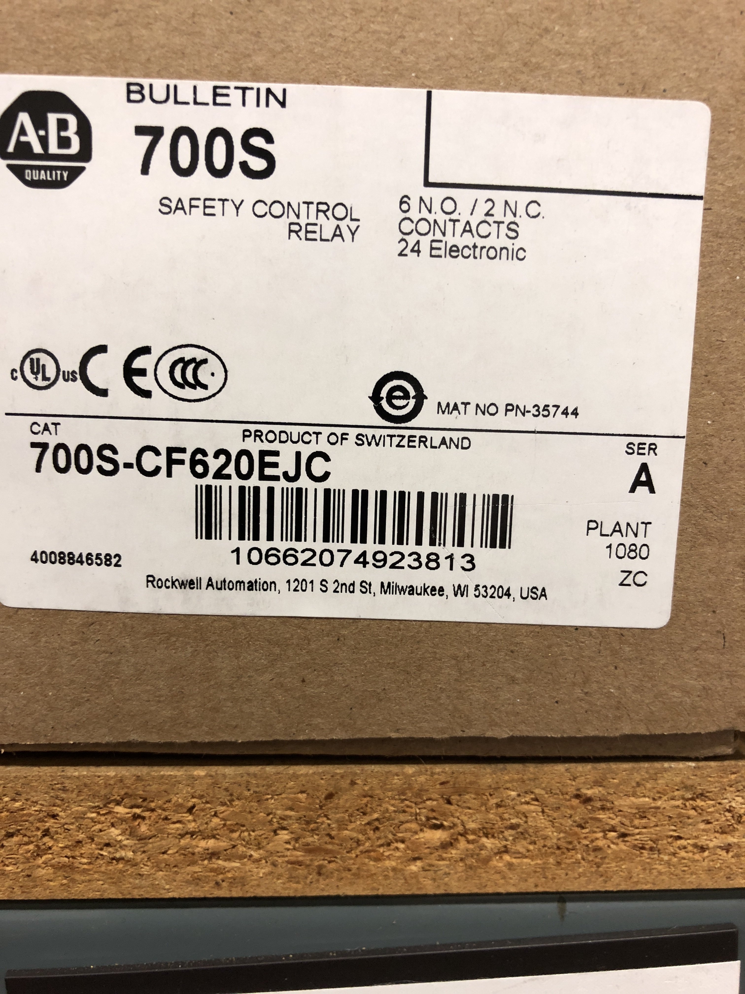 700S-CF620EJC